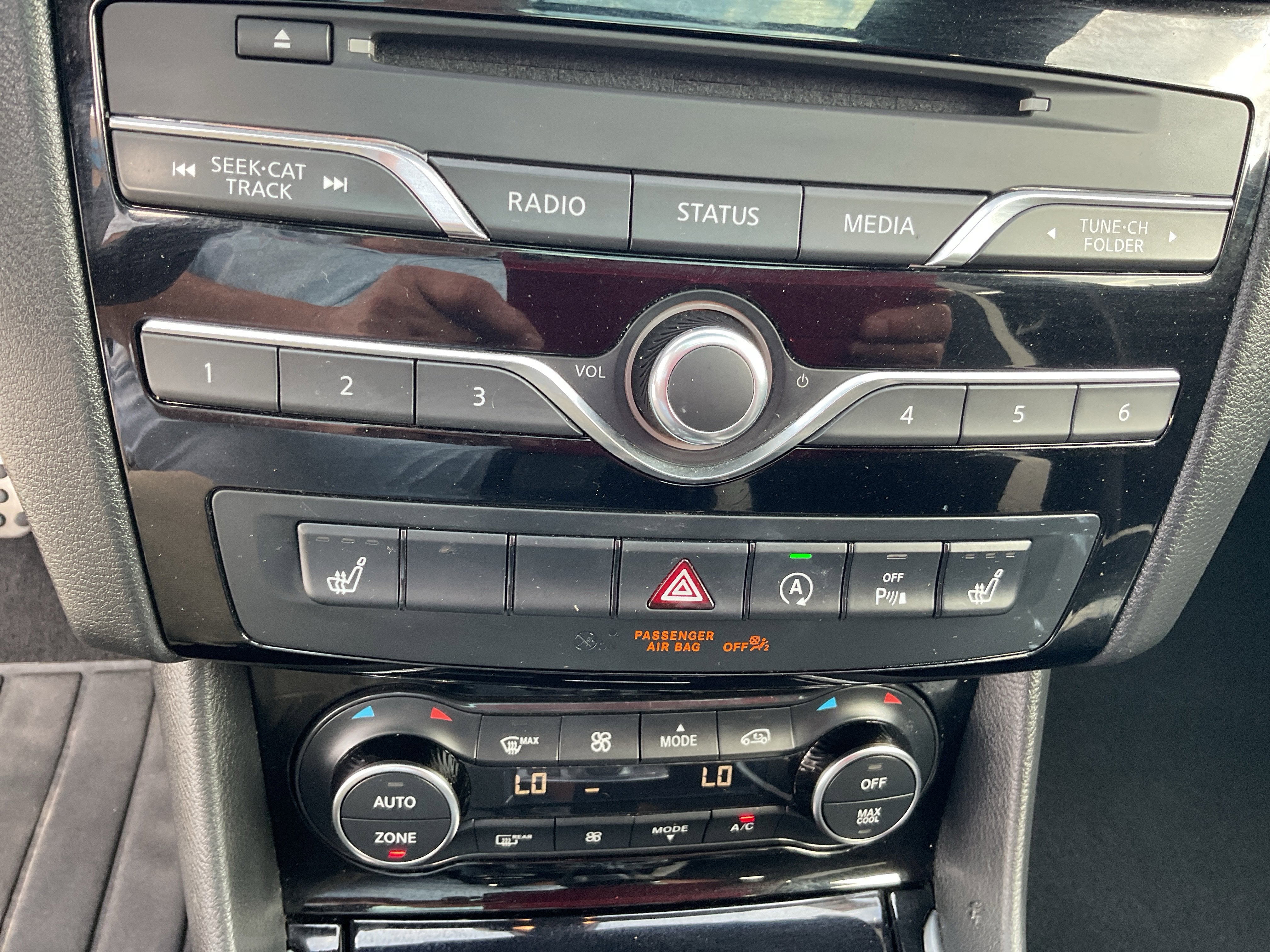 2019 INFINITI QX30 SPORT