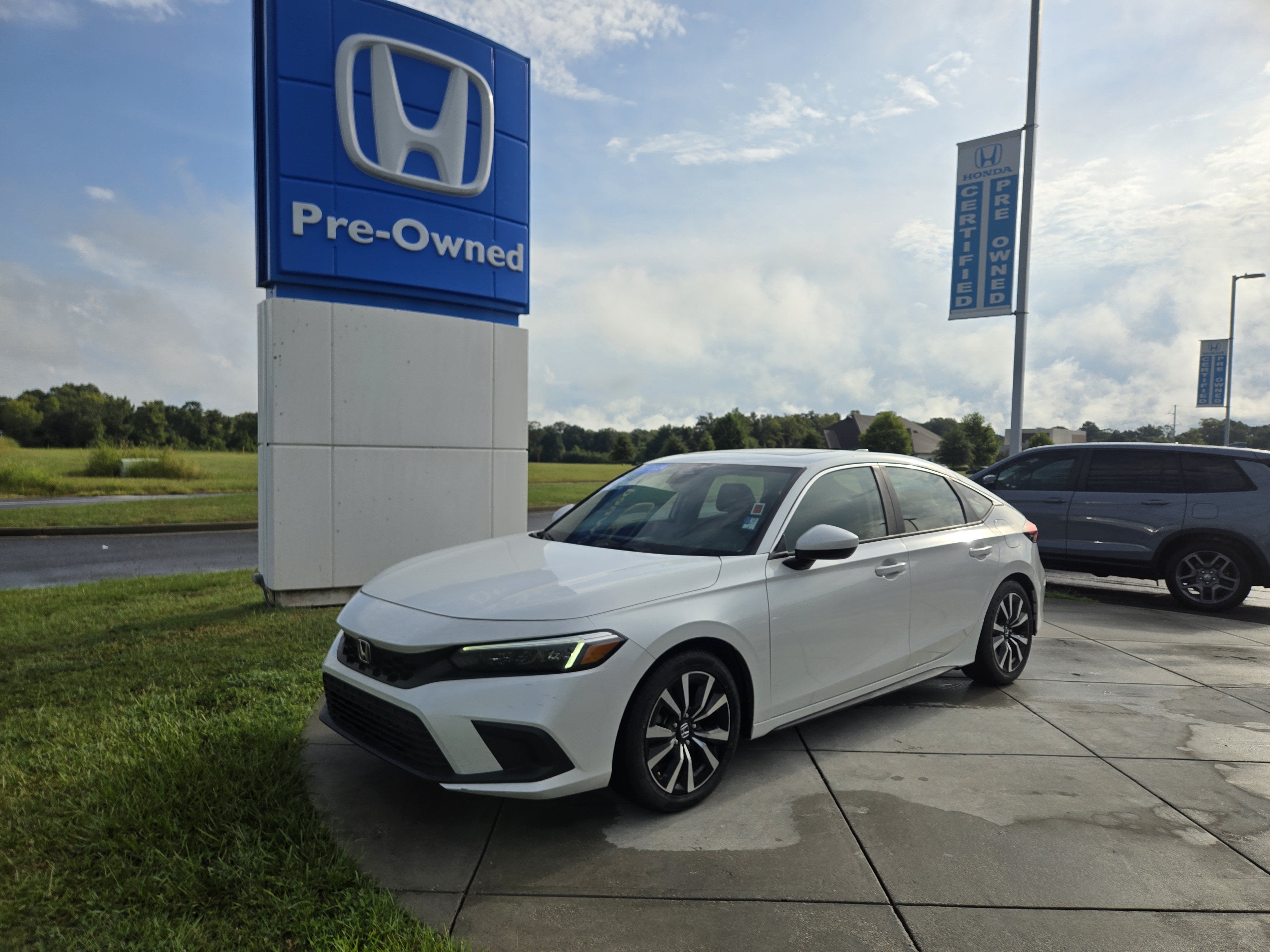 2024 Honda Civic Hatchback EX-L