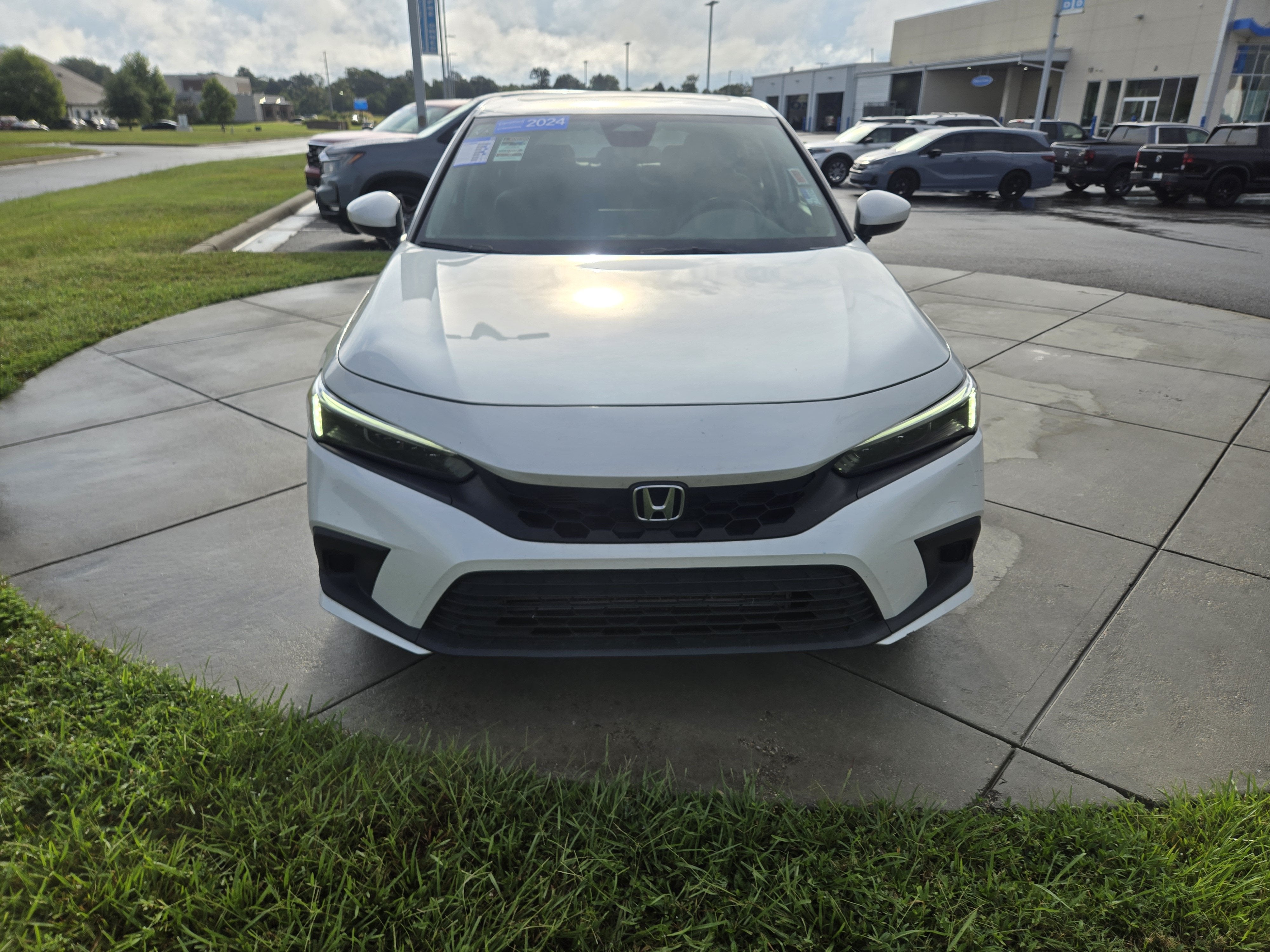 2024 Honda Civic Hatchback EX-L