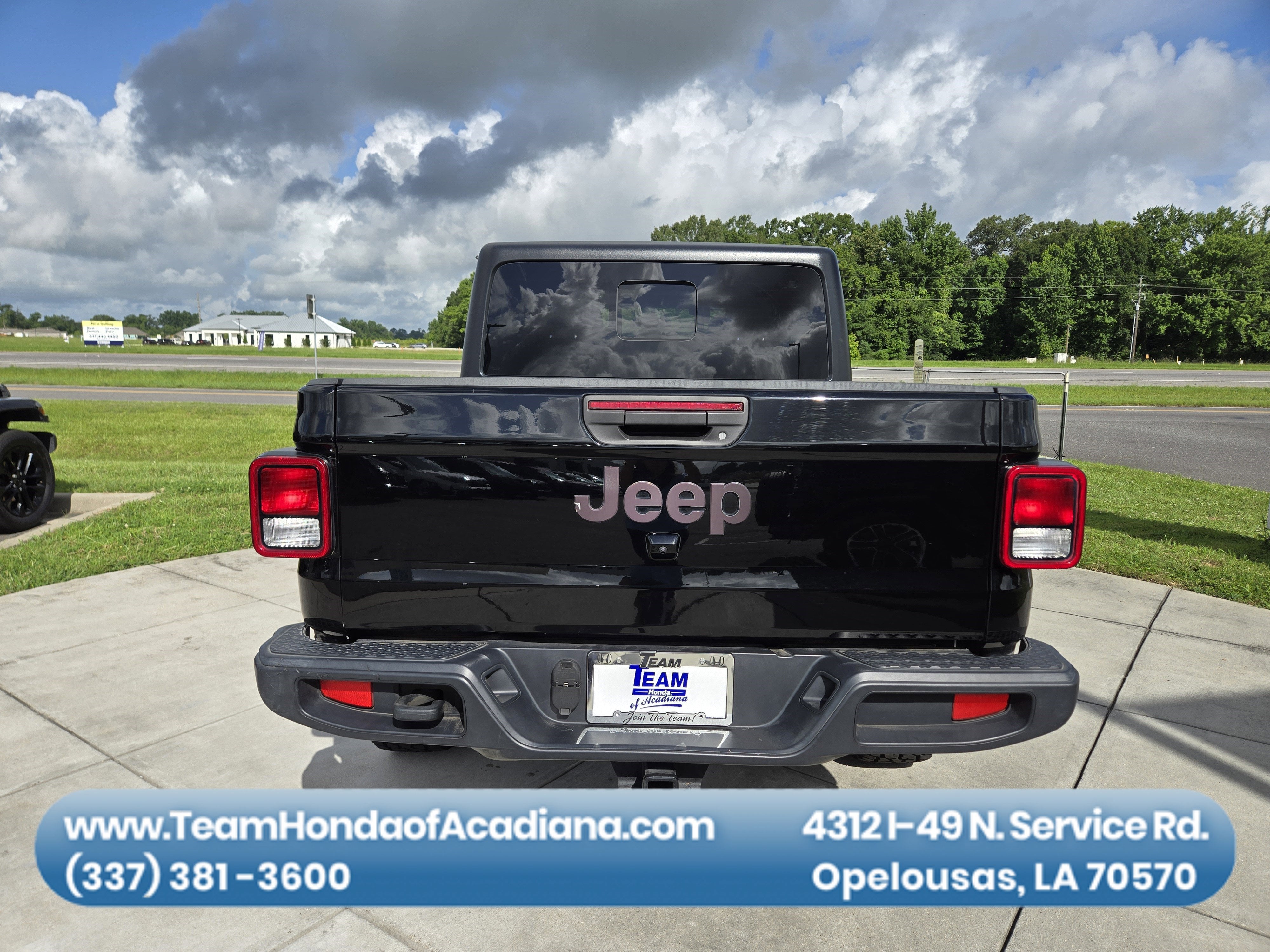 2021 Jeep Gladiator Willys Sport