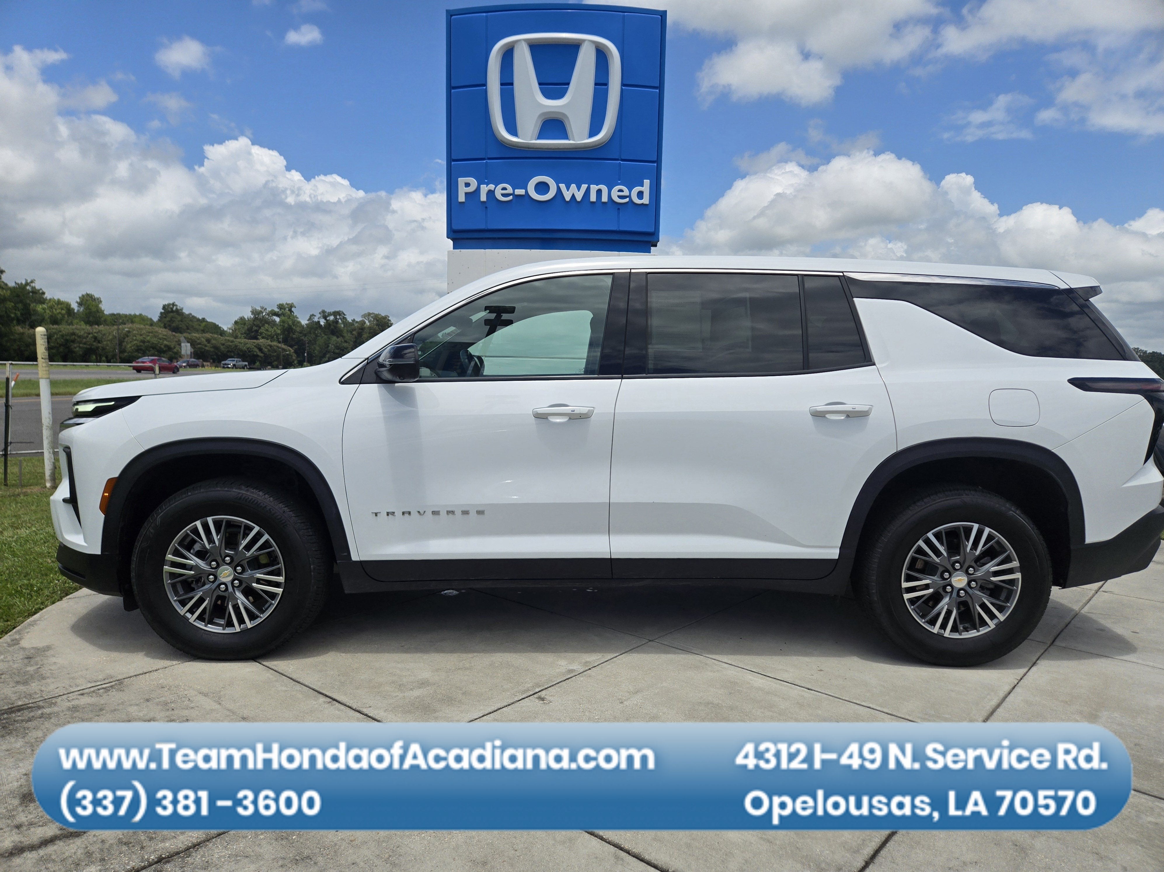 2024 Chevrolet Traverse FWD LS