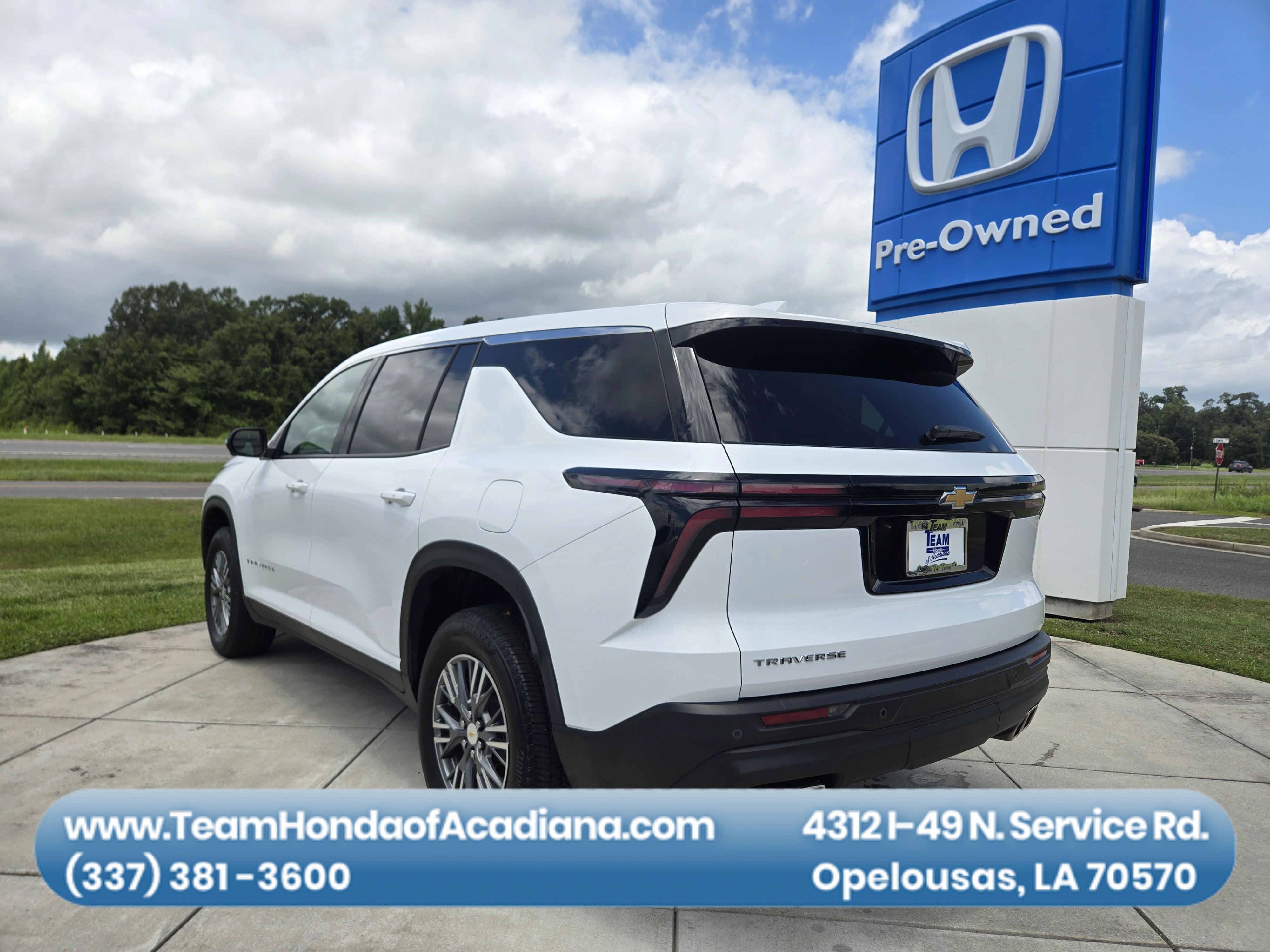 2024 Chevrolet Traverse FWD LS