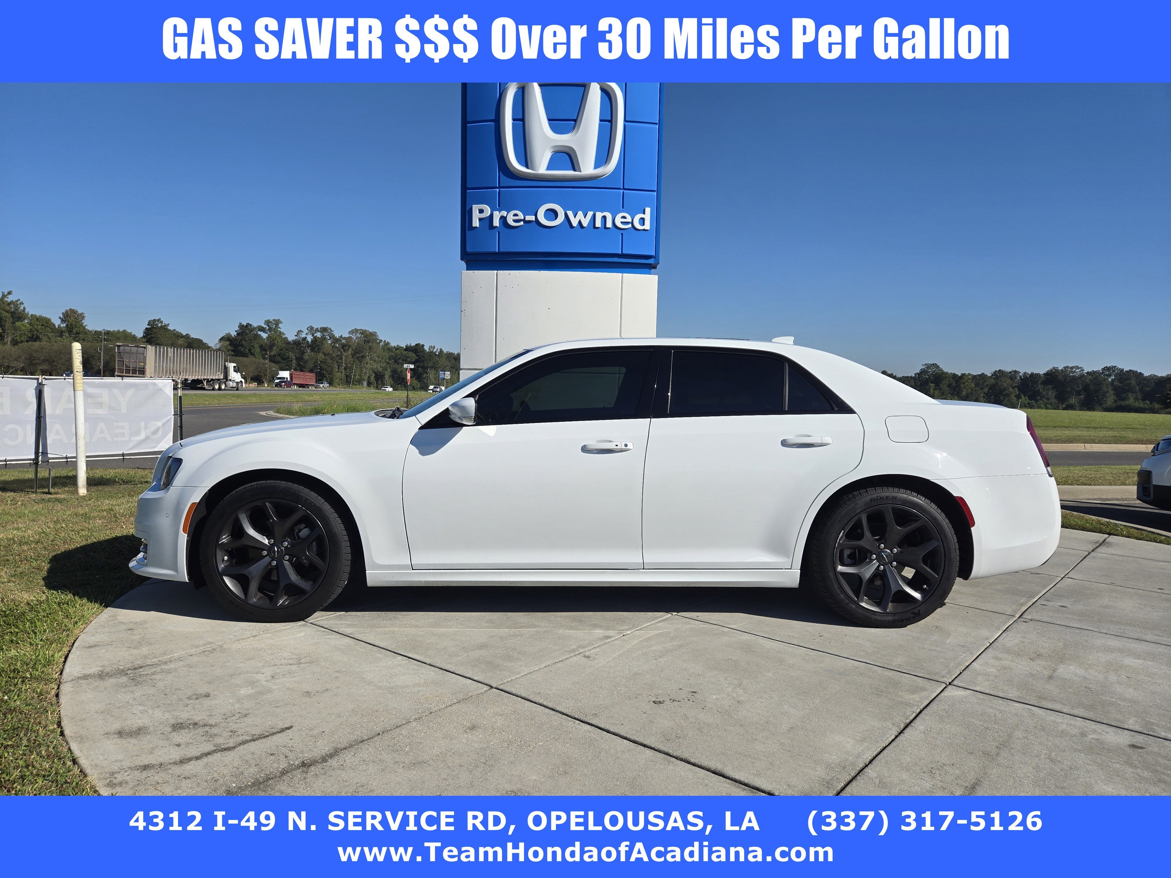 2023 Chrysler 300 Touring L