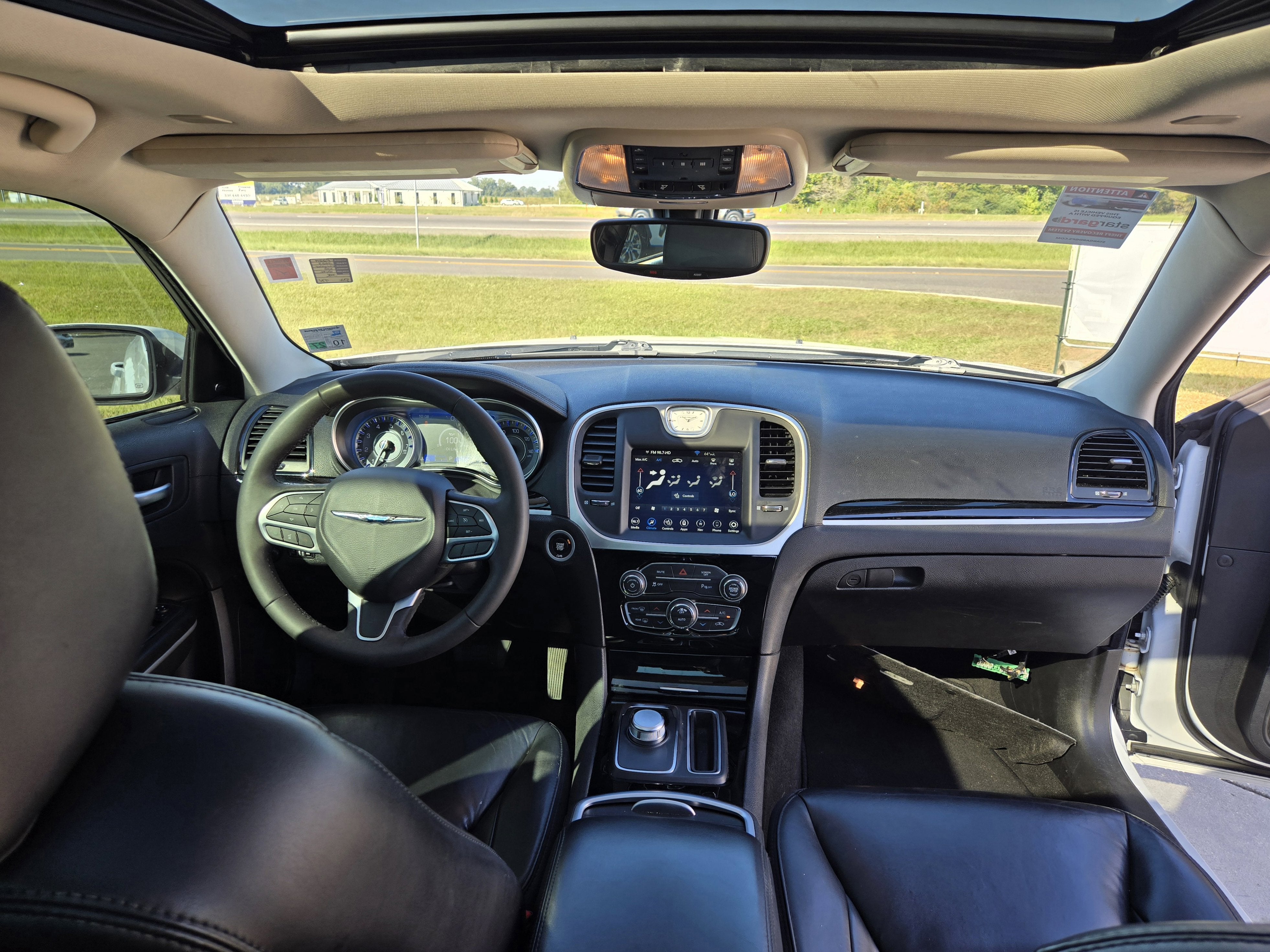 2023 Chrysler 300 Touring L