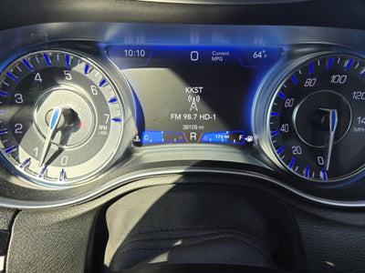 2023 Chrysler 300 Touring L