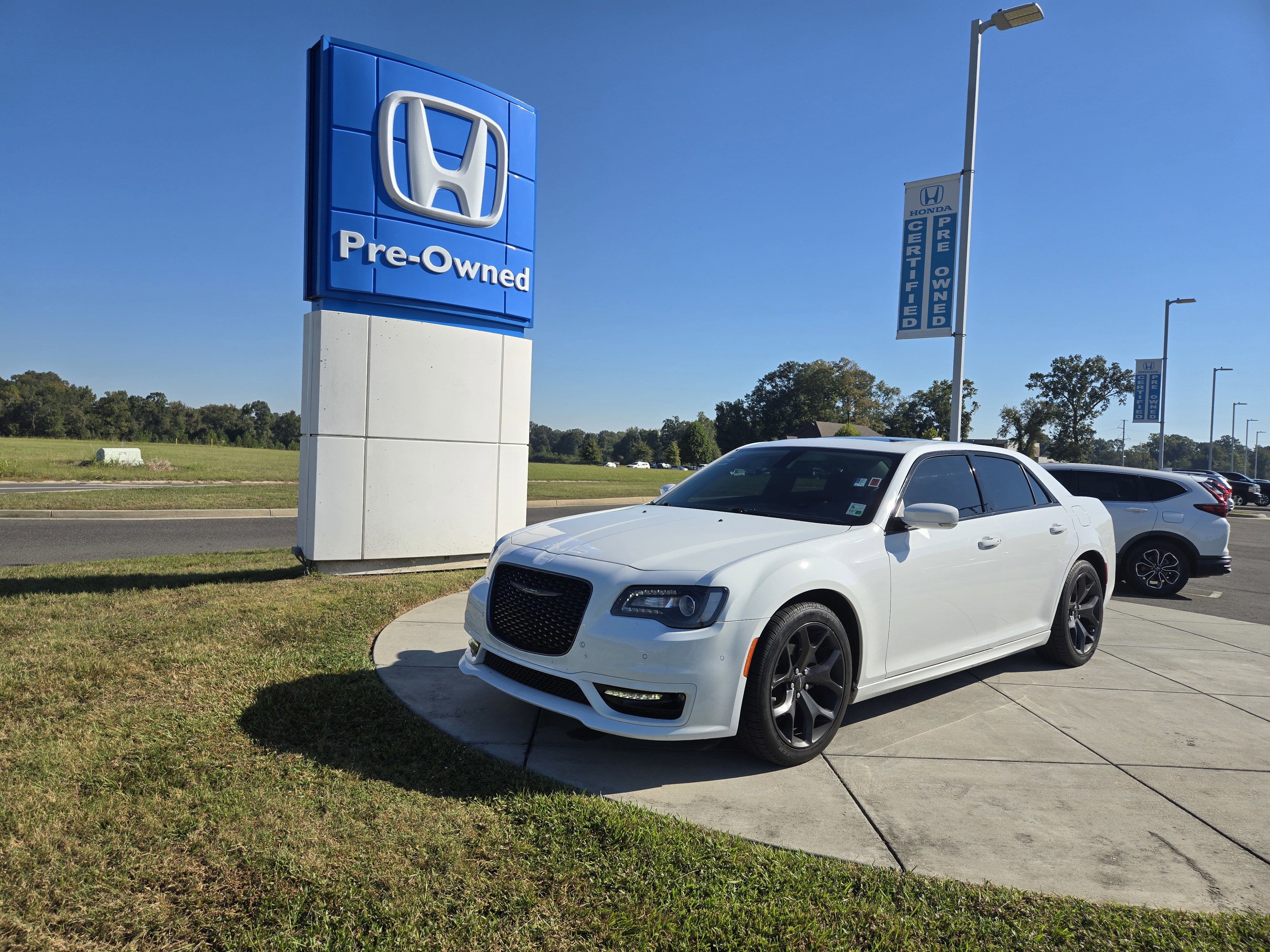 2023 Chrysler 300 Touring L