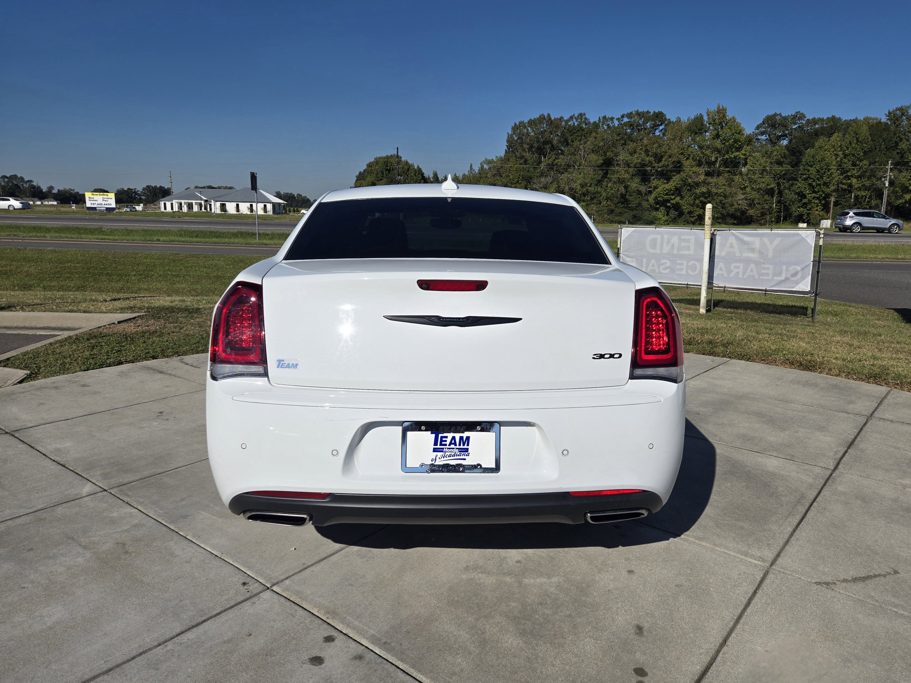 2023 Chrysler 300 Touring L