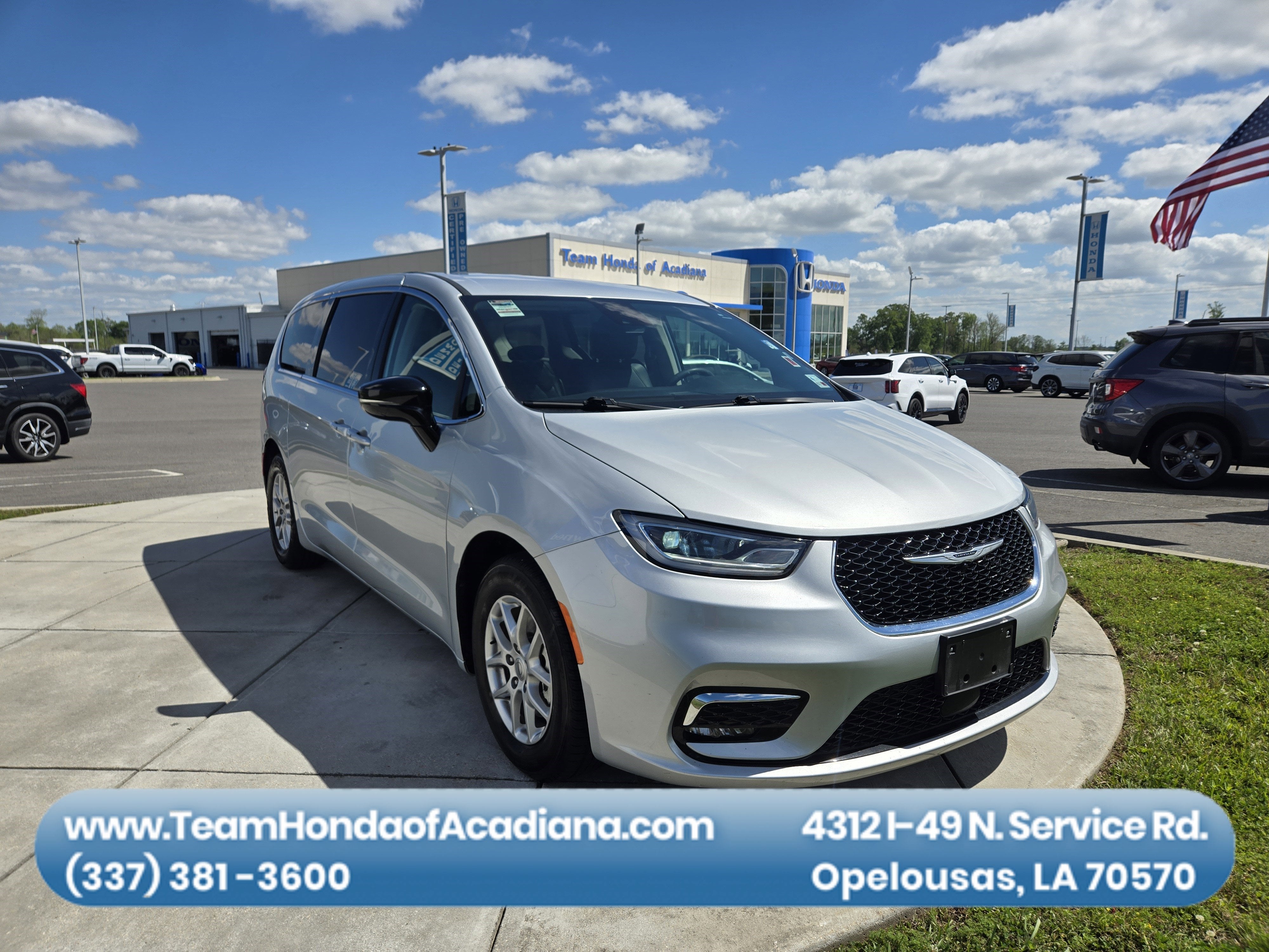 2024 Chrysler Pacifica Touring L