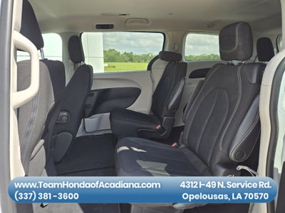 2022 Chrysler Voyager LX