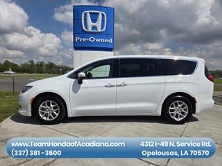 2022 Chrysler Voyager LX