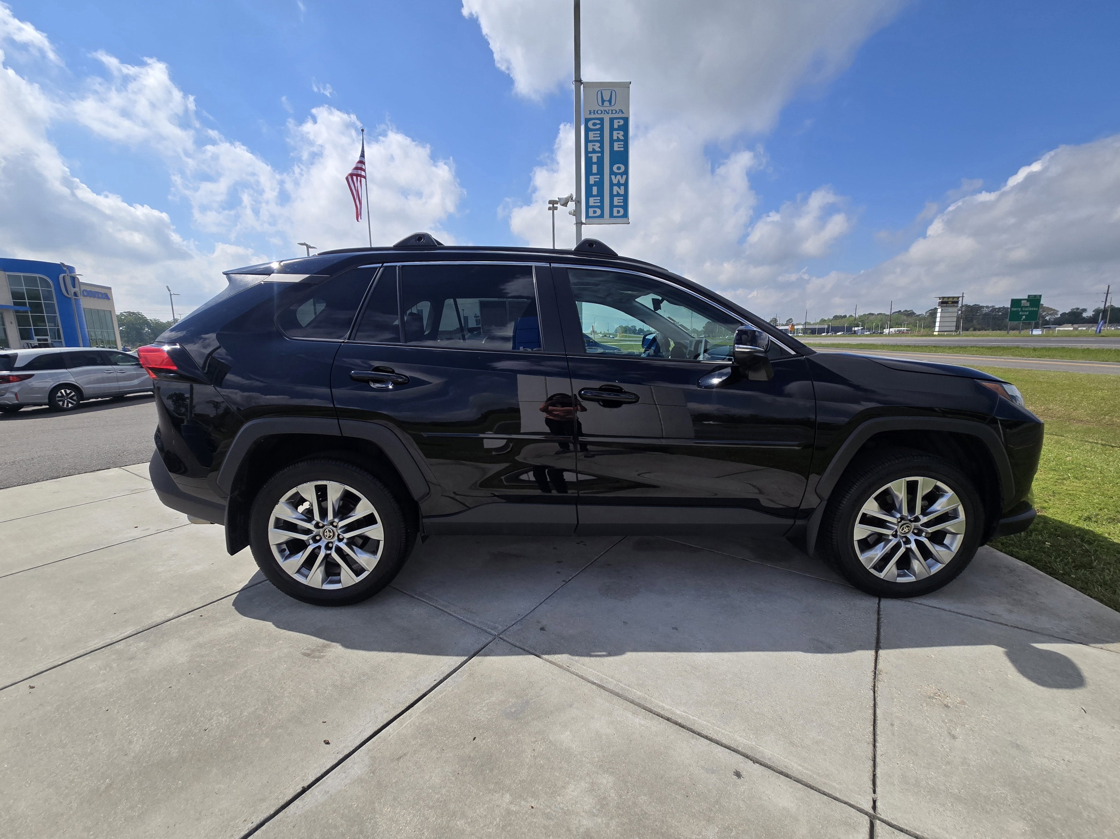 2024 Toyota RAV4 XLE Premium