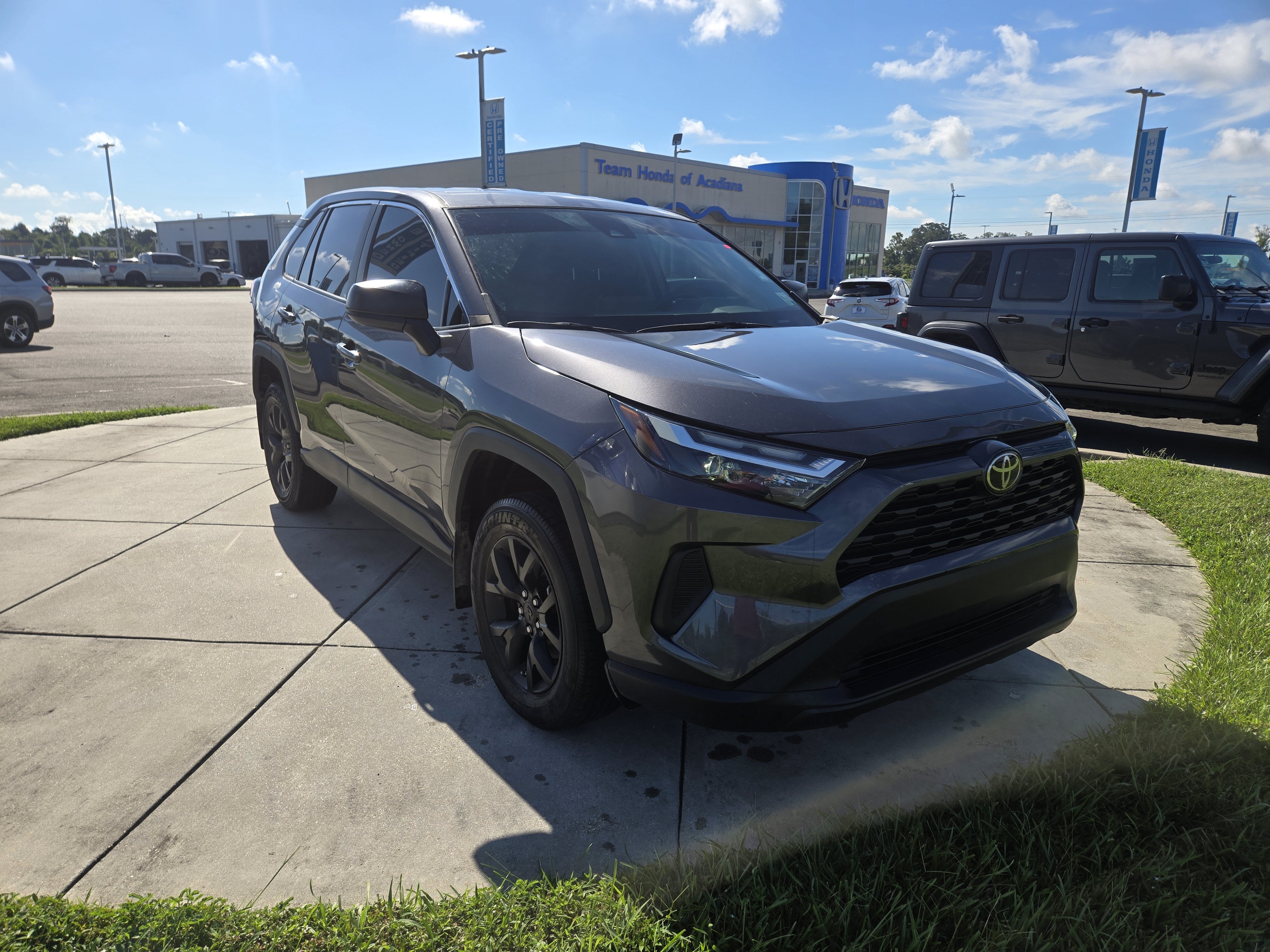 2024 Toyota RAV4 LE