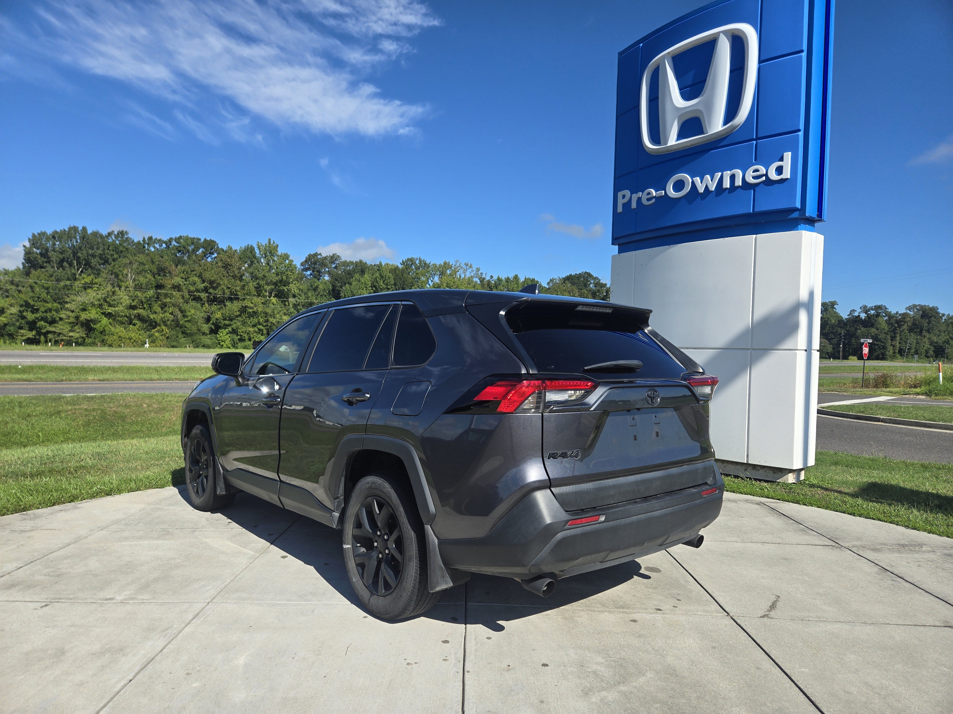2024 Toyota RAV4 LE