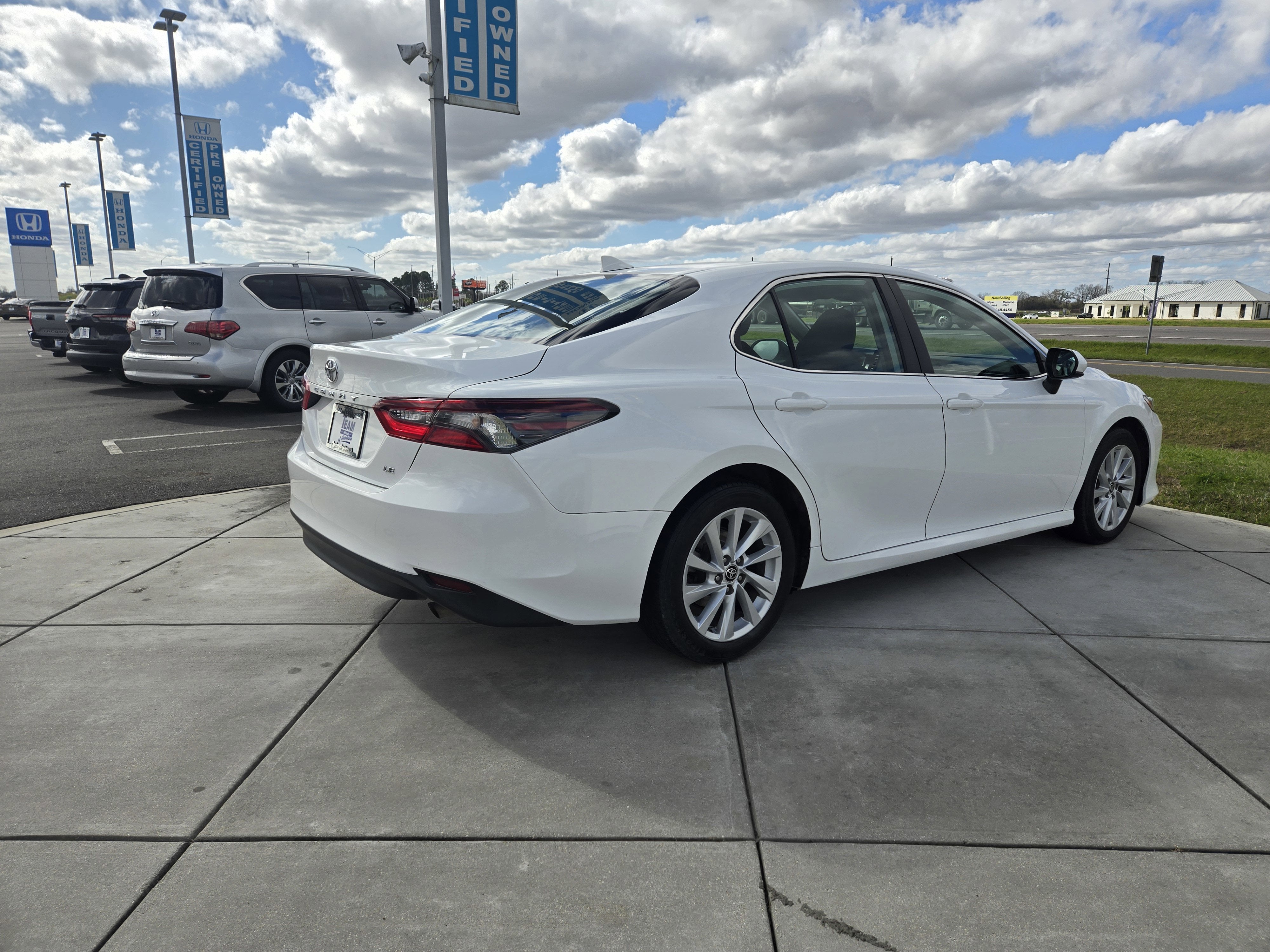 2022 Toyota Camry LE