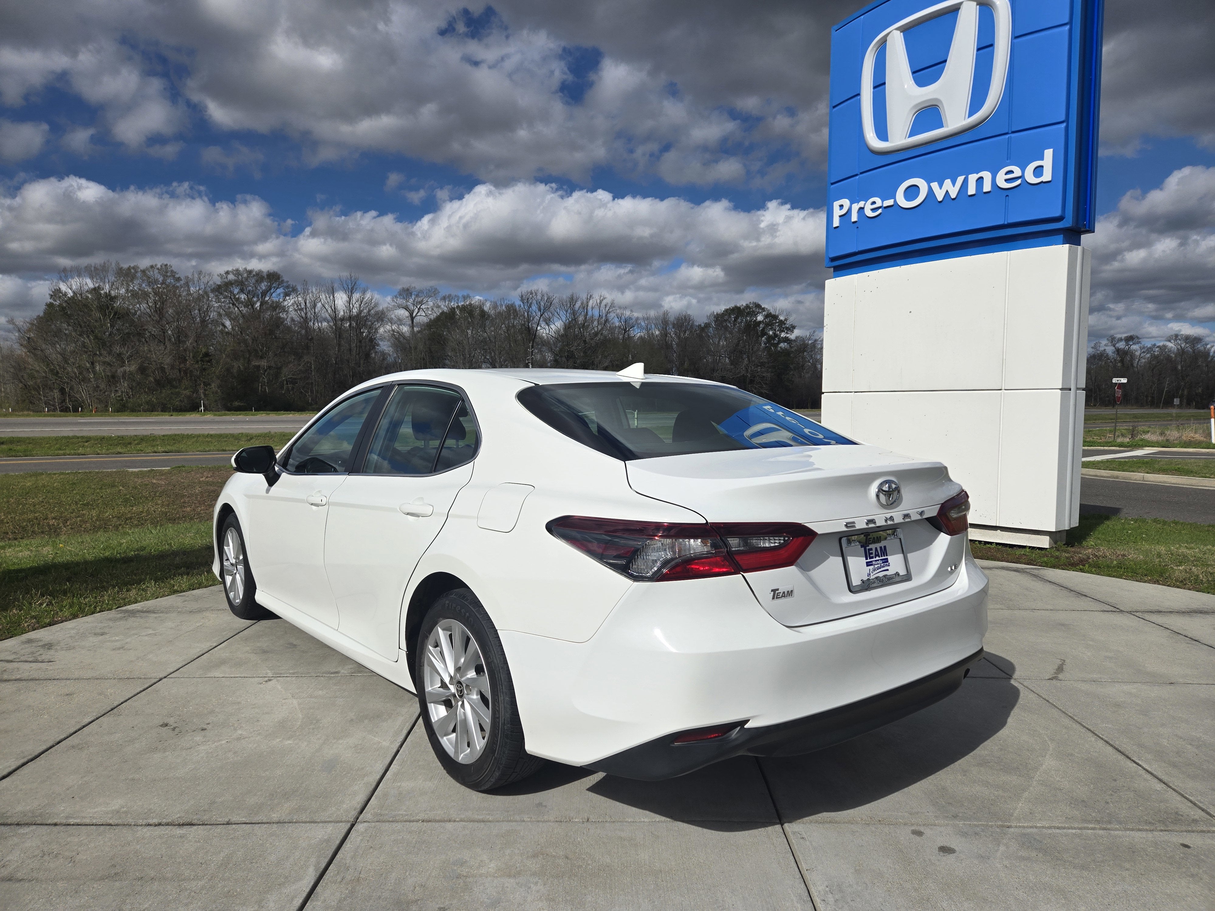 2022 Toyota Camry LE