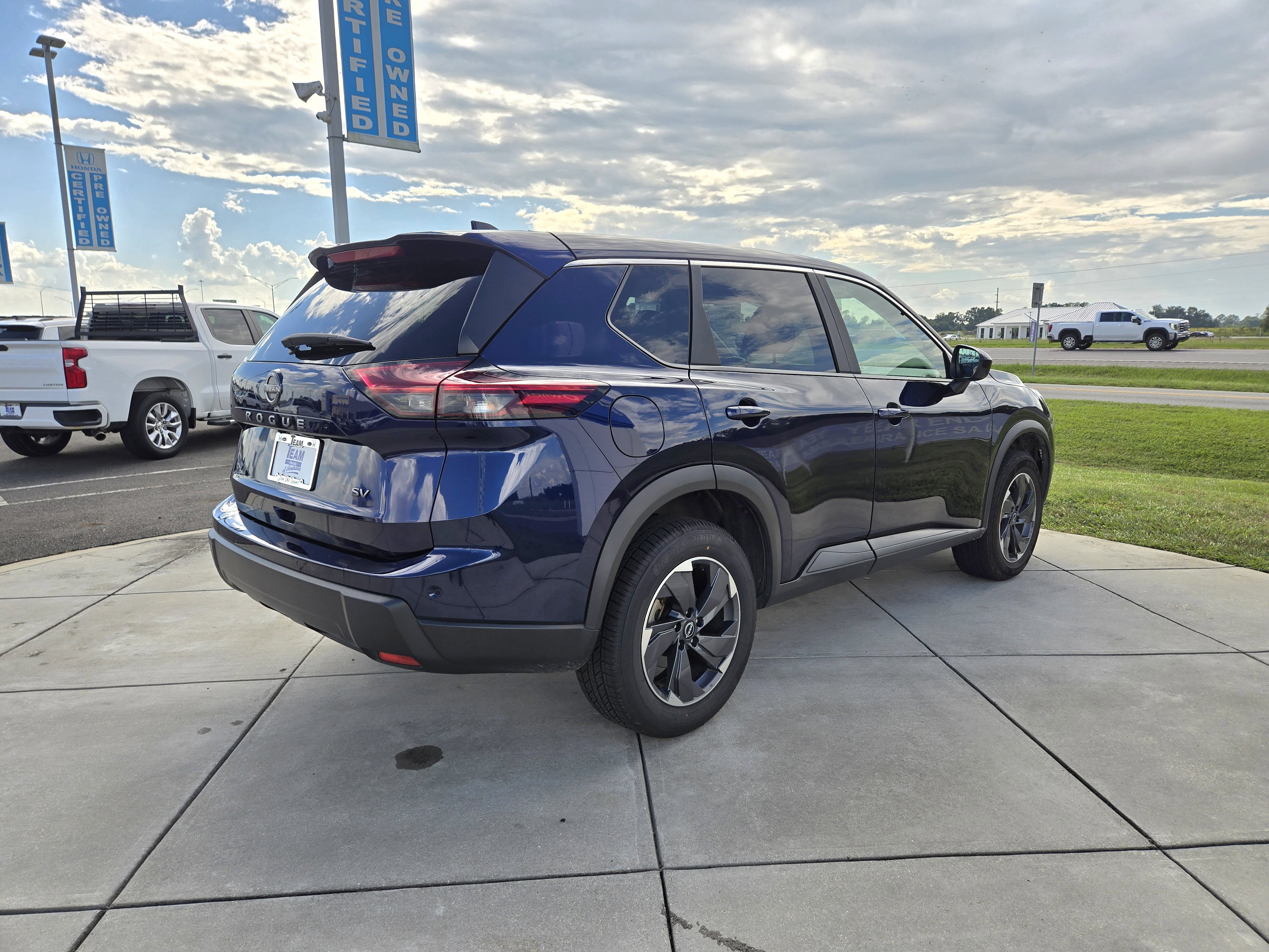 2024 Nissan Rogue SV