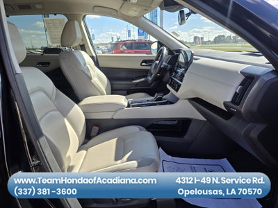 2022 Nissan Pathfinder SL