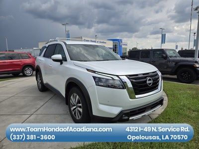 2025 Nissan Pathfinder SL