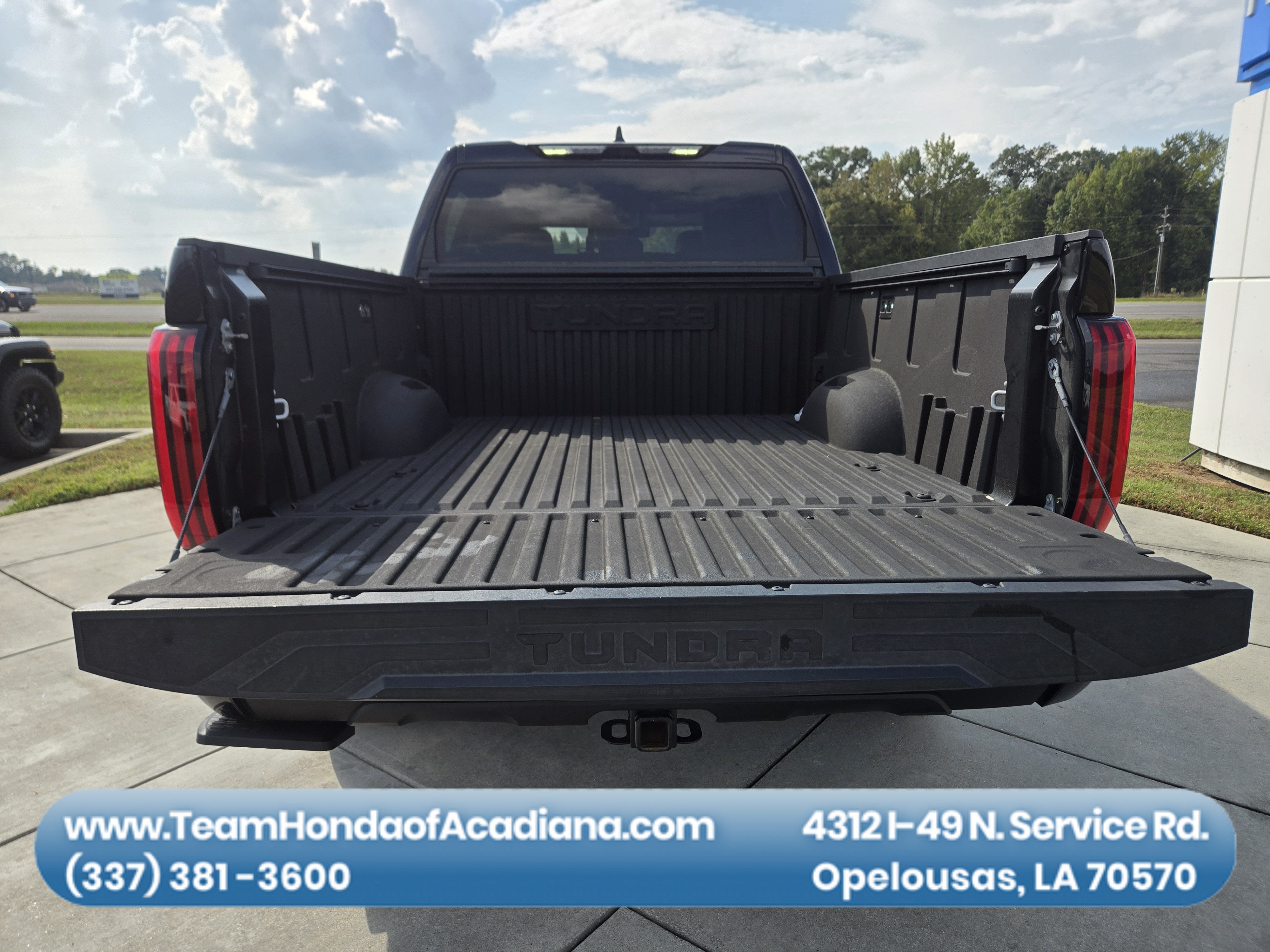 2024 Toyota Tundra 4WD SR5