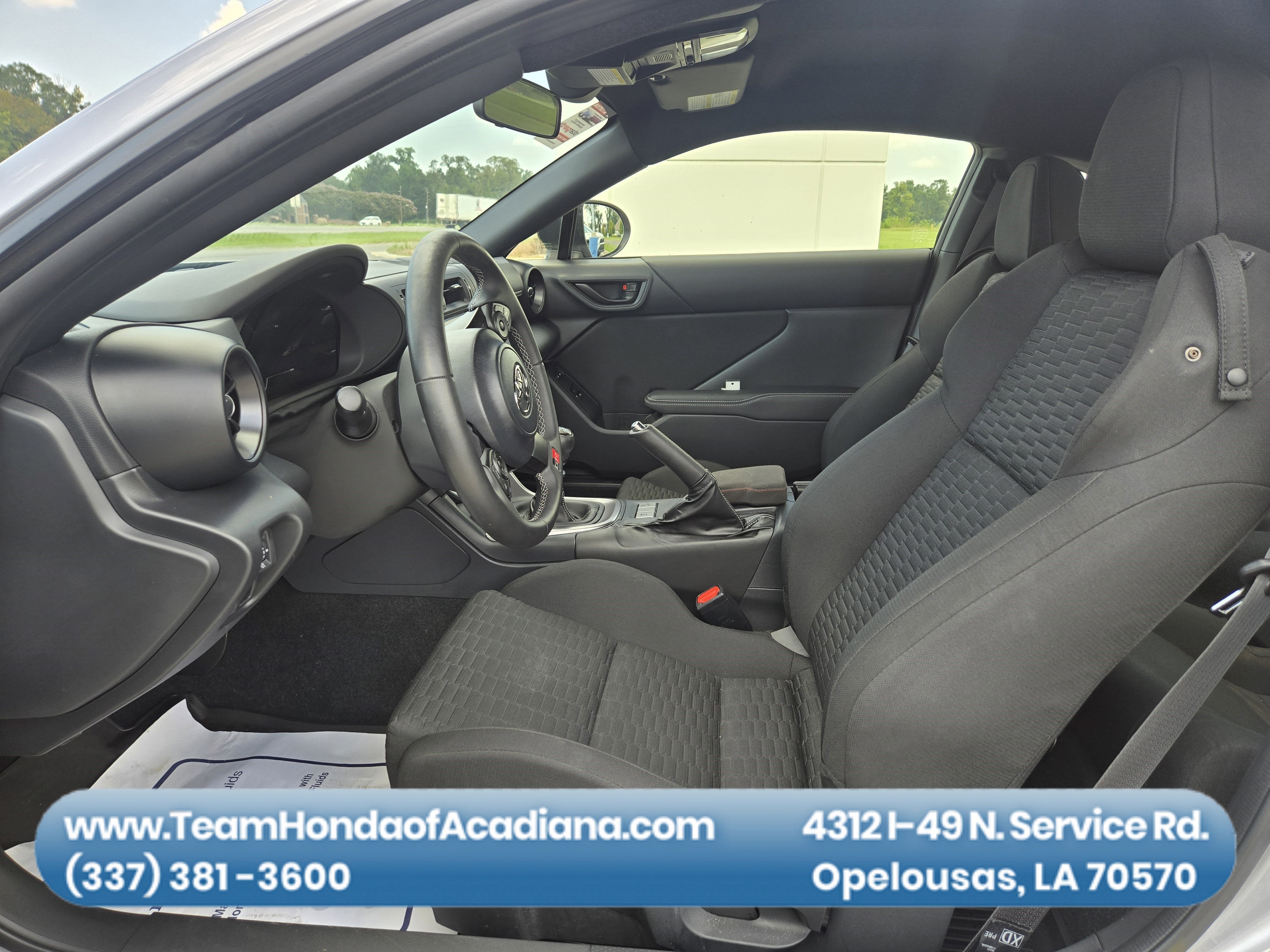 2024 Toyota GR86 2DR MT