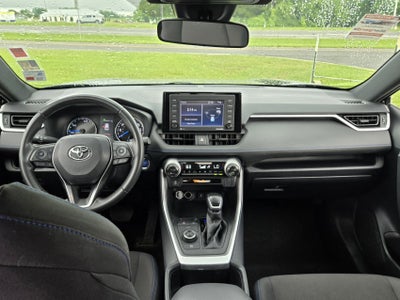 2022 Toyota RAV4 Hybrid SE