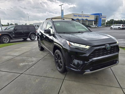2022 Toyota RAV4 Hybrid SE