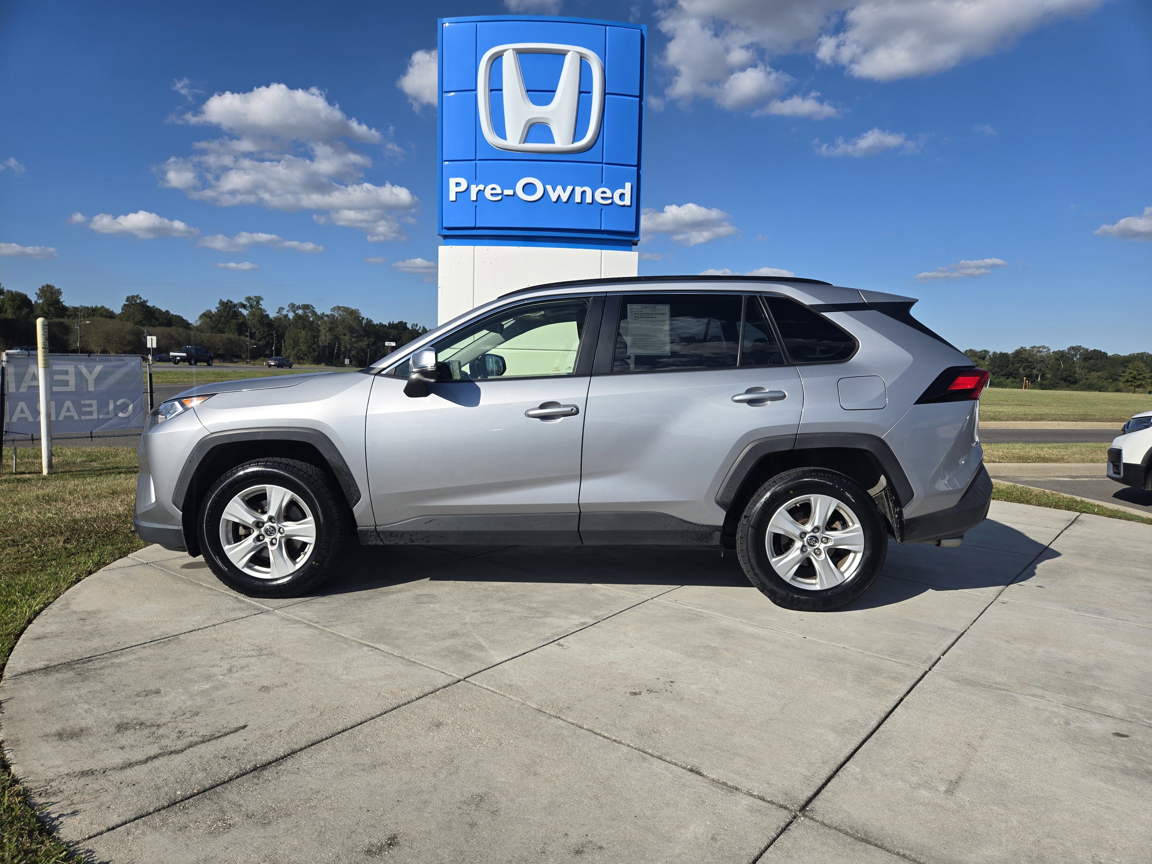 2019 Toyota RAV4 XLE