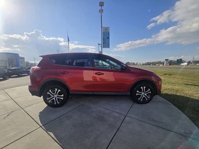 2017 Toyota RAV4 LE