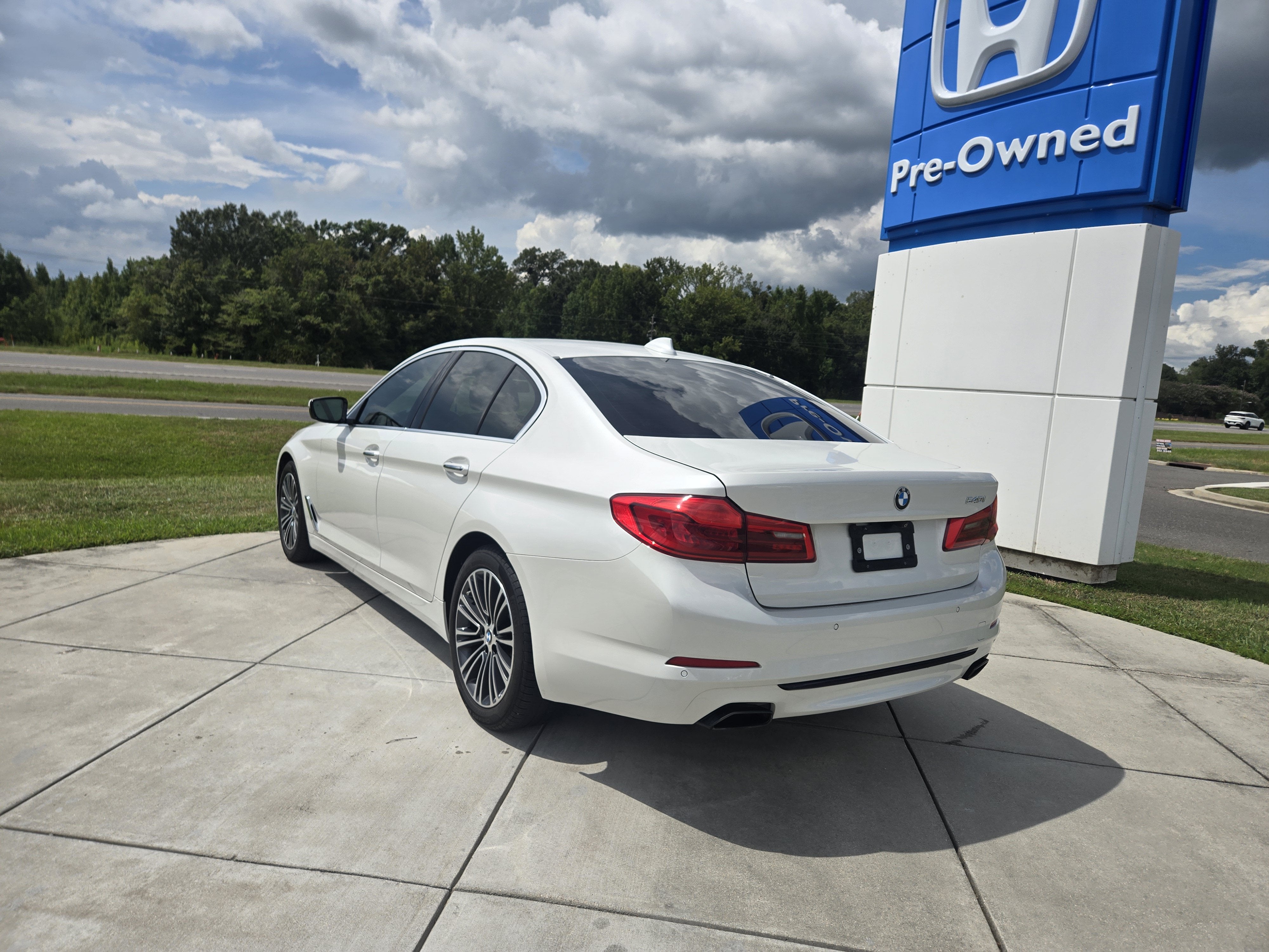 2018 BMW 5 Series 540i